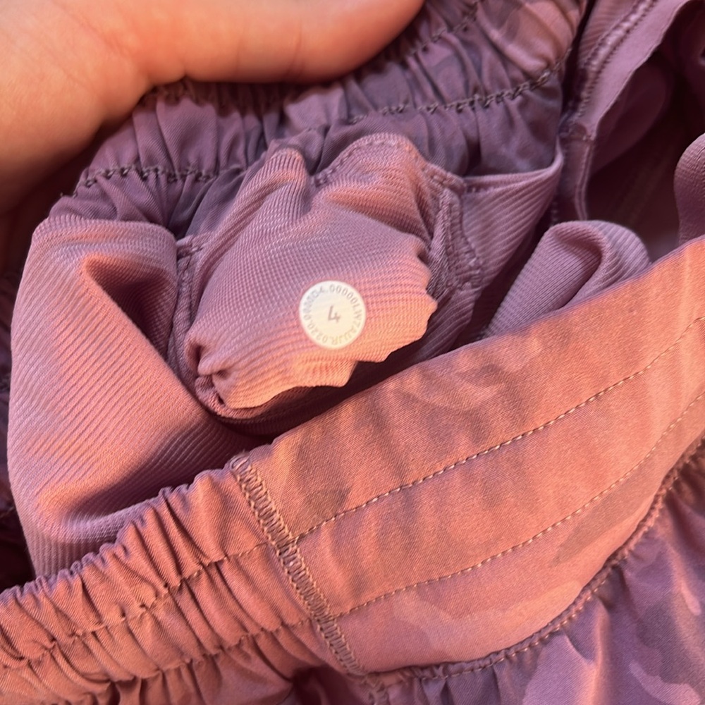 NWOT Lululemon Purple Camo Hotty Hot Shorts - Picture 3 of 3